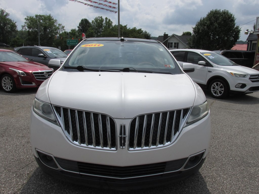 2011 Lincoln MKX Image 2