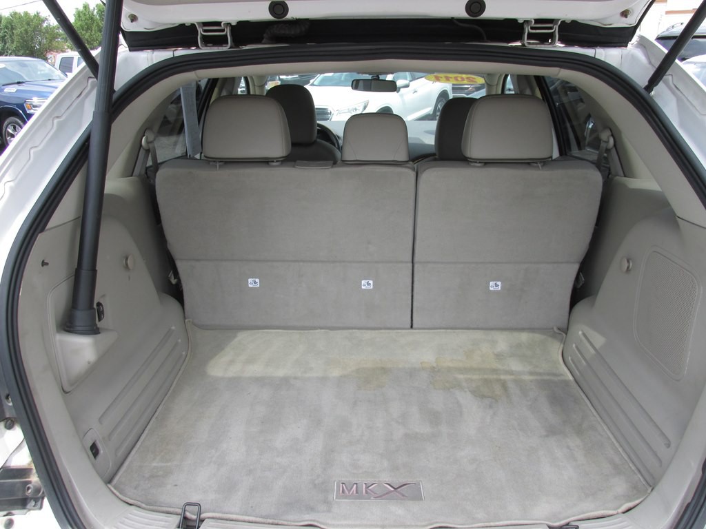 2011 Lincoln MKX Image 8