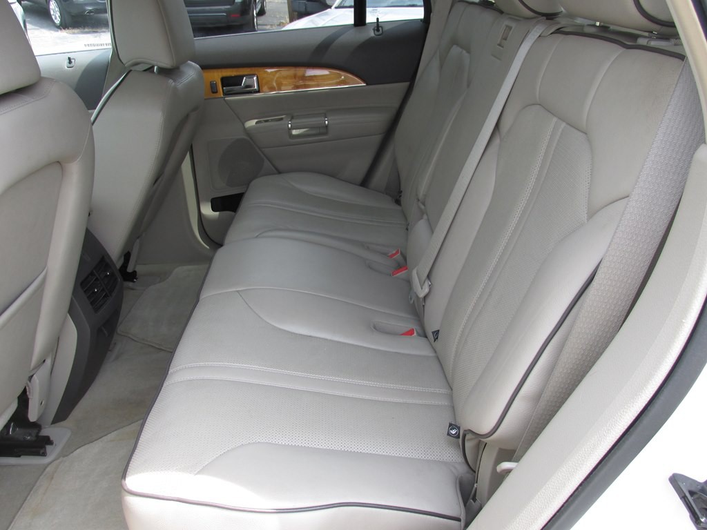 2011 Lincoln MKX Image 9