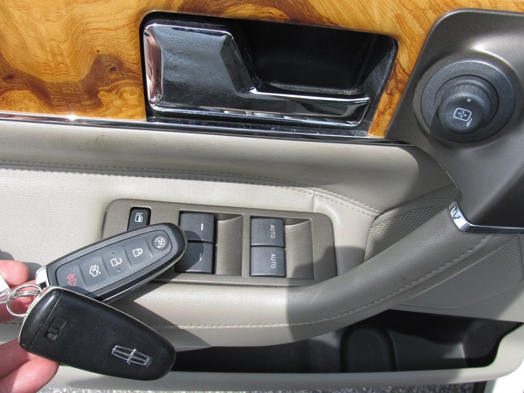 2011 Lincoln MKX Image 11
