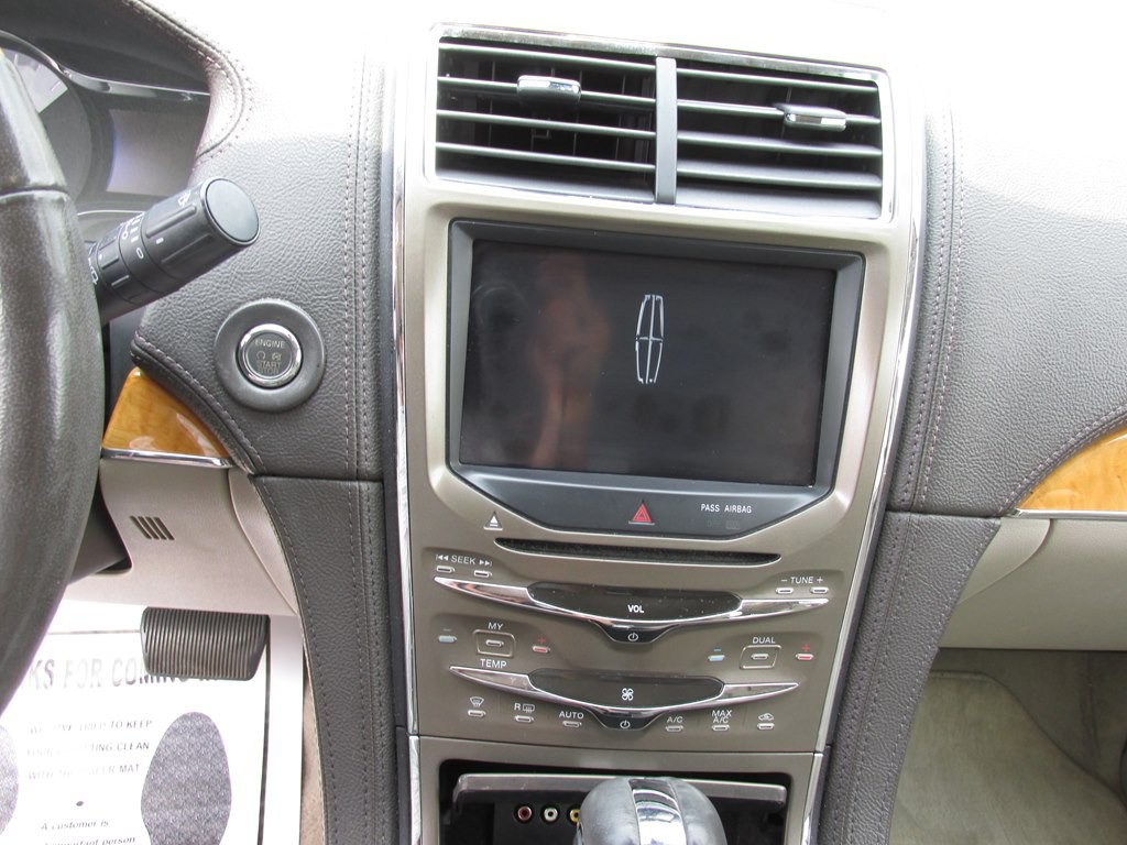 2011 Lincoln MKX Image 12