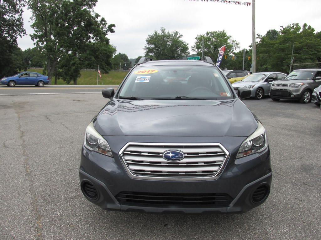 2017 Subaru Outback Image 2