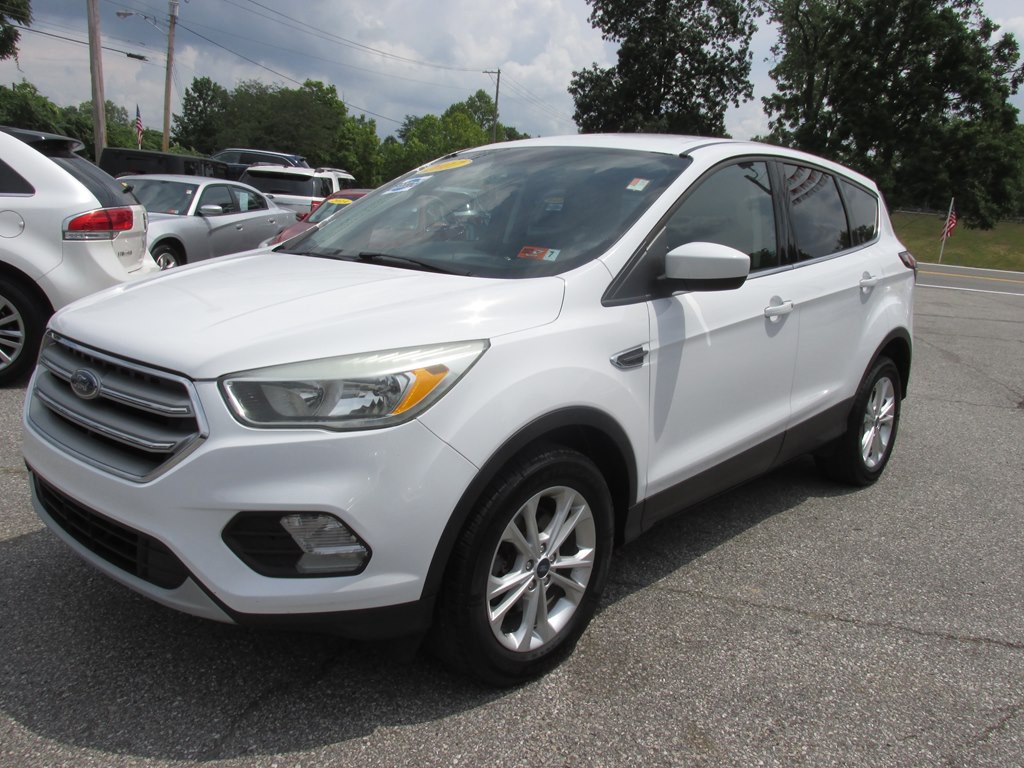 2017 Ford Escape Image 1
