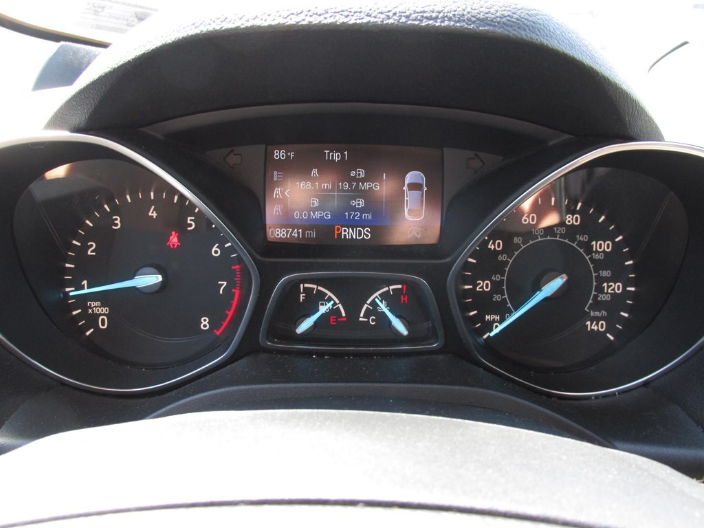 2019 Ford Escape Image 2