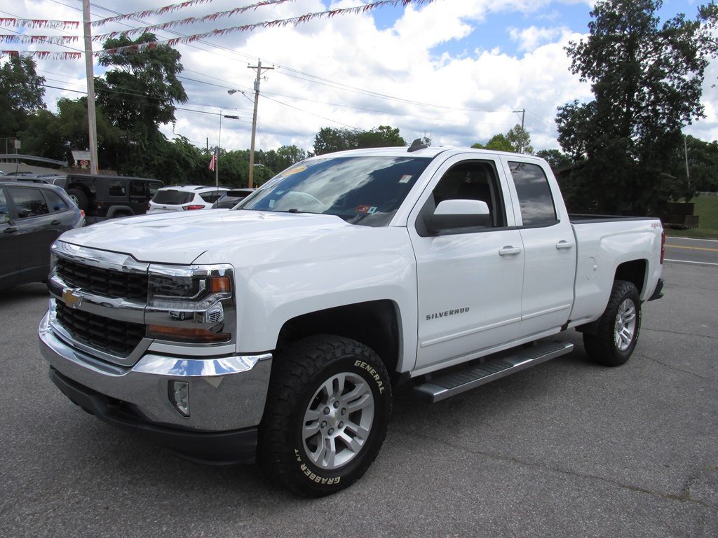 2017 Chevrolet Silverado 1500 Image 1