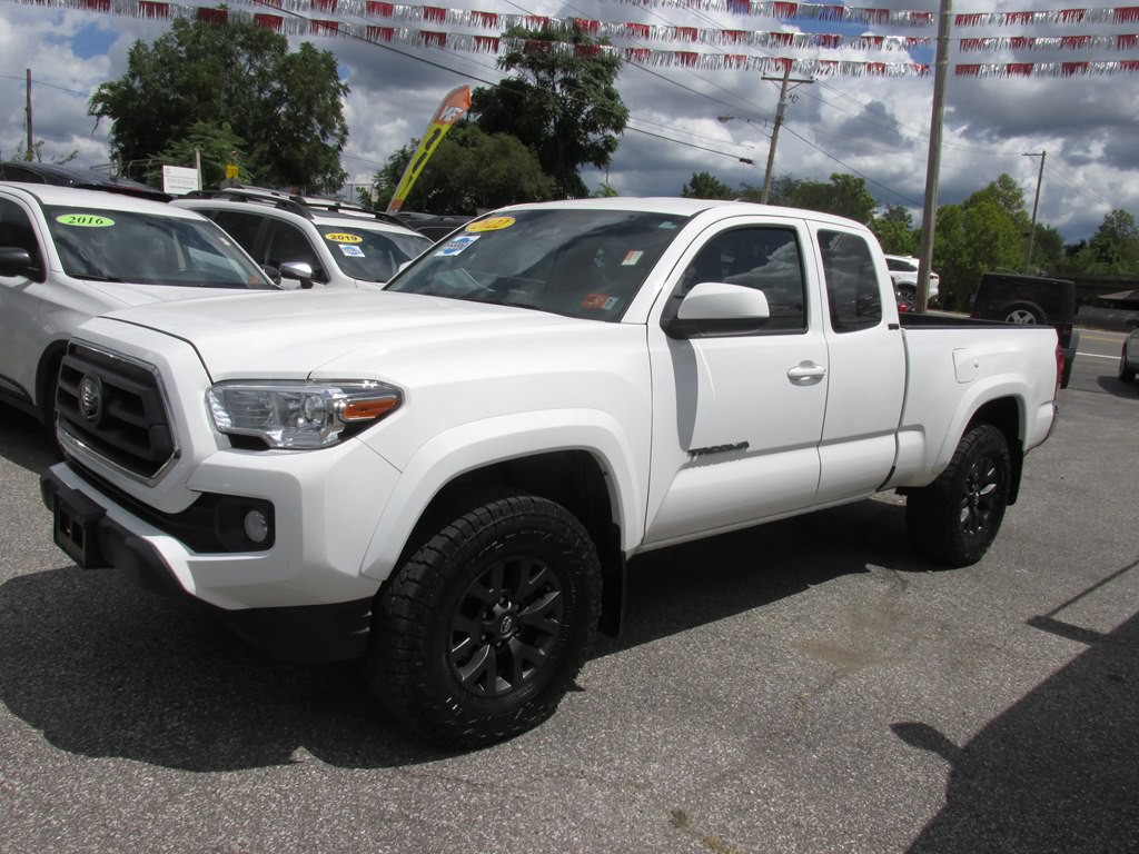 2022 Toyota Tacoma Image 1