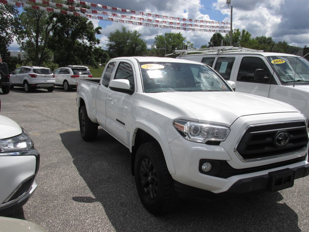 2022 Toyota Tacoma Image 3