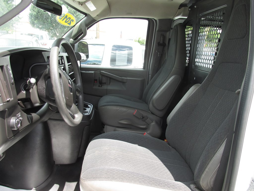 2019 GMC Savana Image 13