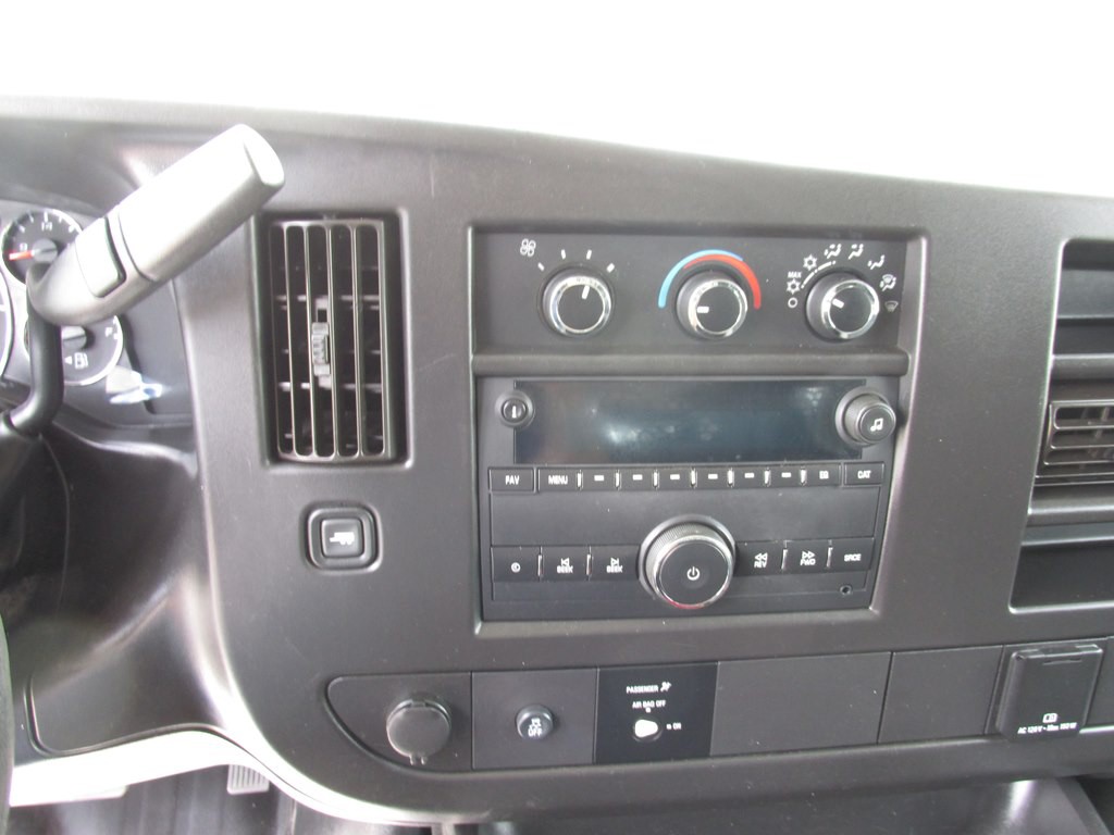 2019 GMC Savana Image 15