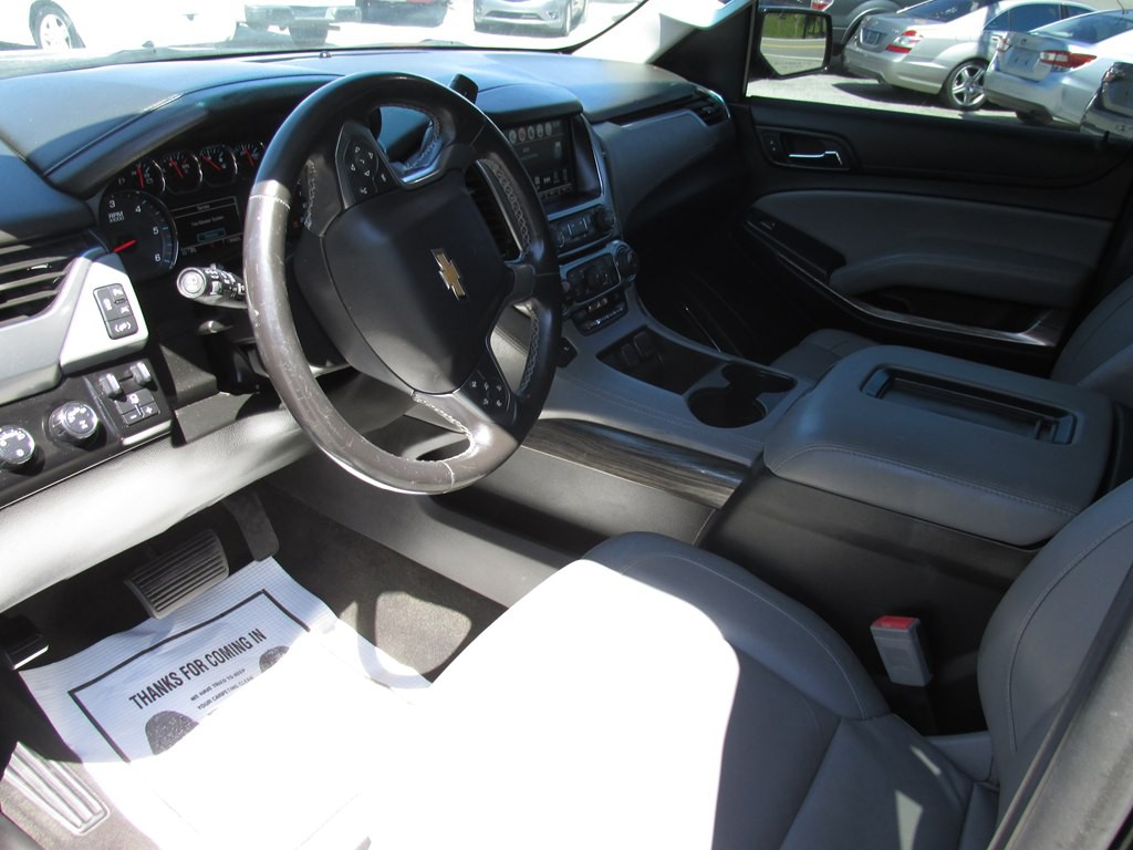 2018 Chevrolet Suburban Image 8