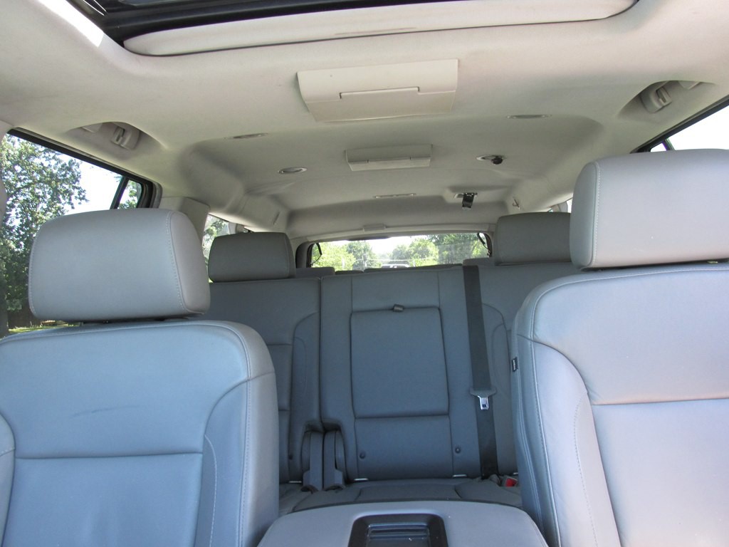 2018 Chevrolet Suburban Image 11