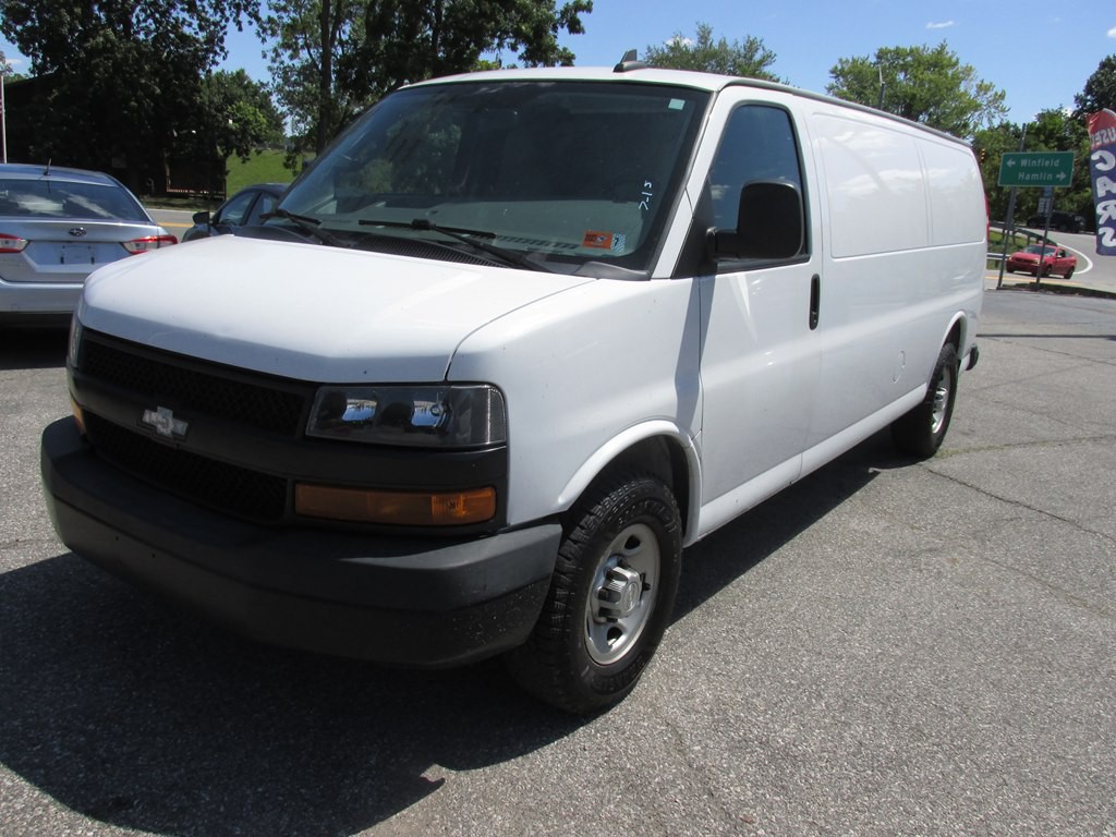 2019 Chevrolet Express Image 1