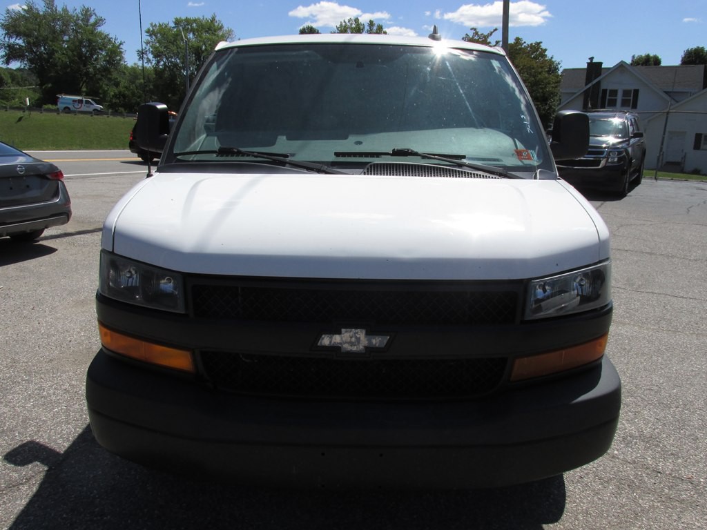 2019 Chevrolet Express Image 3