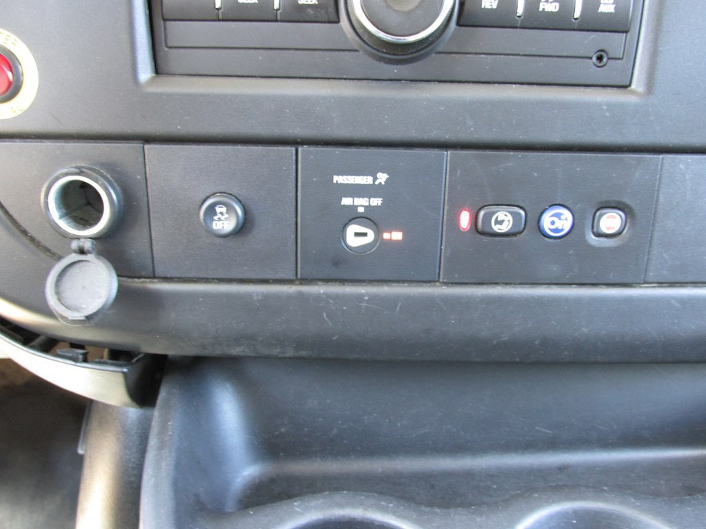 2019 Chevrolet Express Image 12