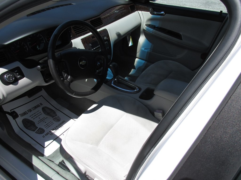 2013 Chevrolet Impala Image 8