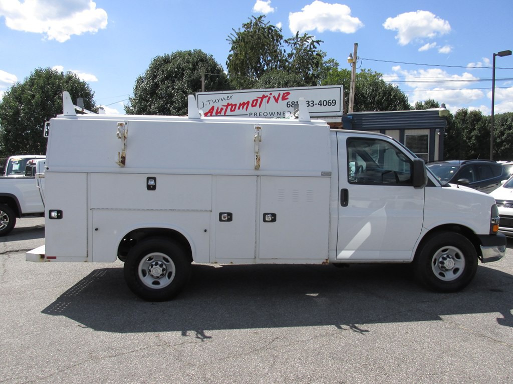 2015 Chevrolet Express Image 5