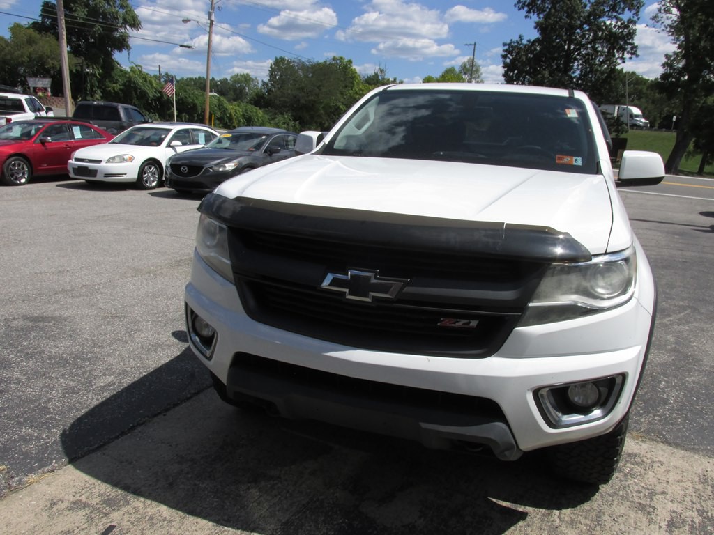 2015 Chevrolet Colorado Image 2