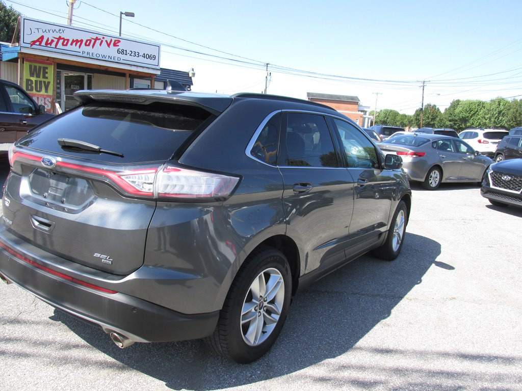 2017 Ford Edge Image 4