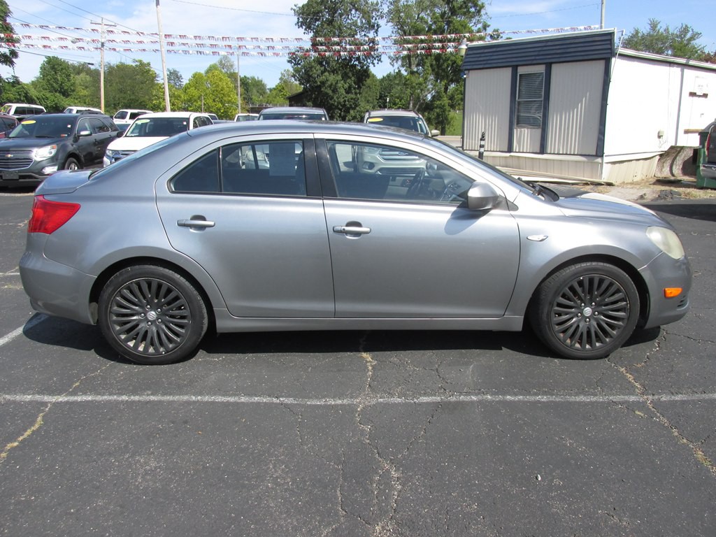 2012 Suzuki Kizashi Image 4