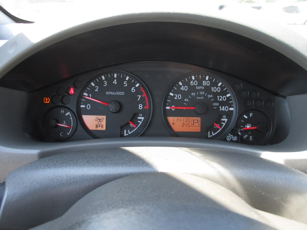 2015 Nissan Xterra Image 2