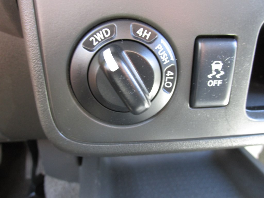 2015 Nissan Xterra Image 12