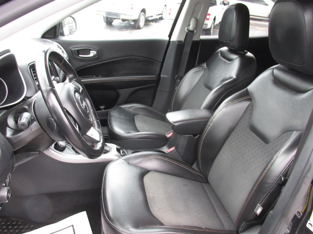 2018 Jeep Compass Image 9