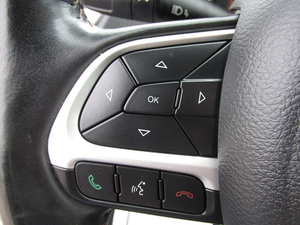 2018 Jeep Compass Image 15
