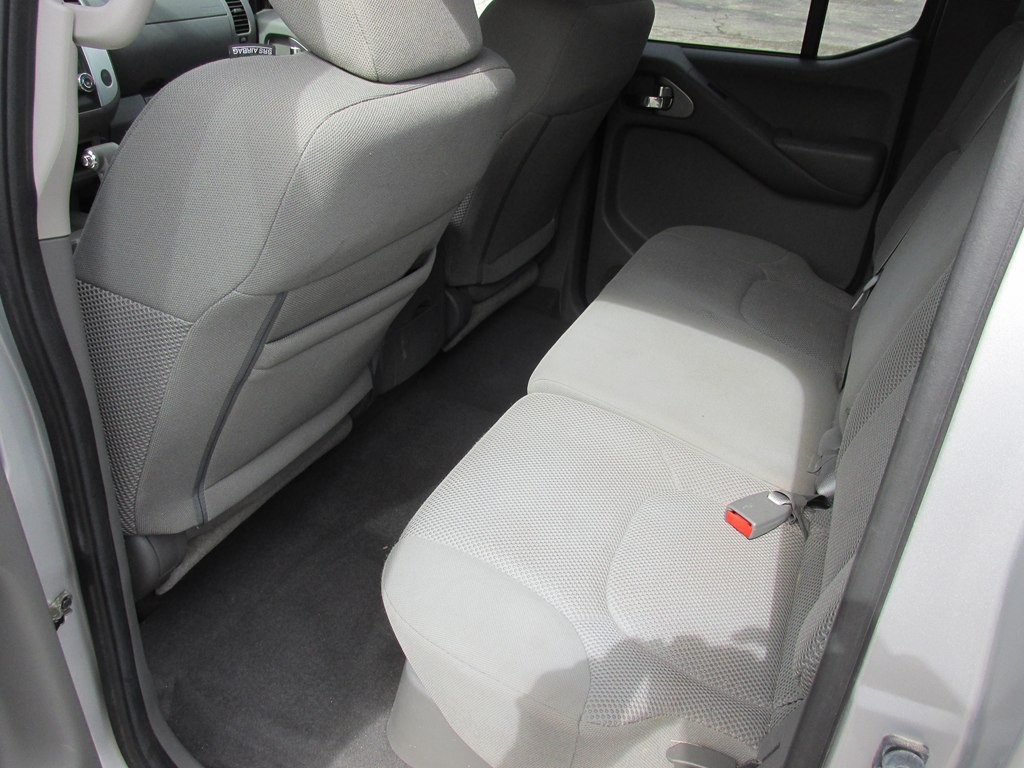 2019 Nissan Frontier Image 9