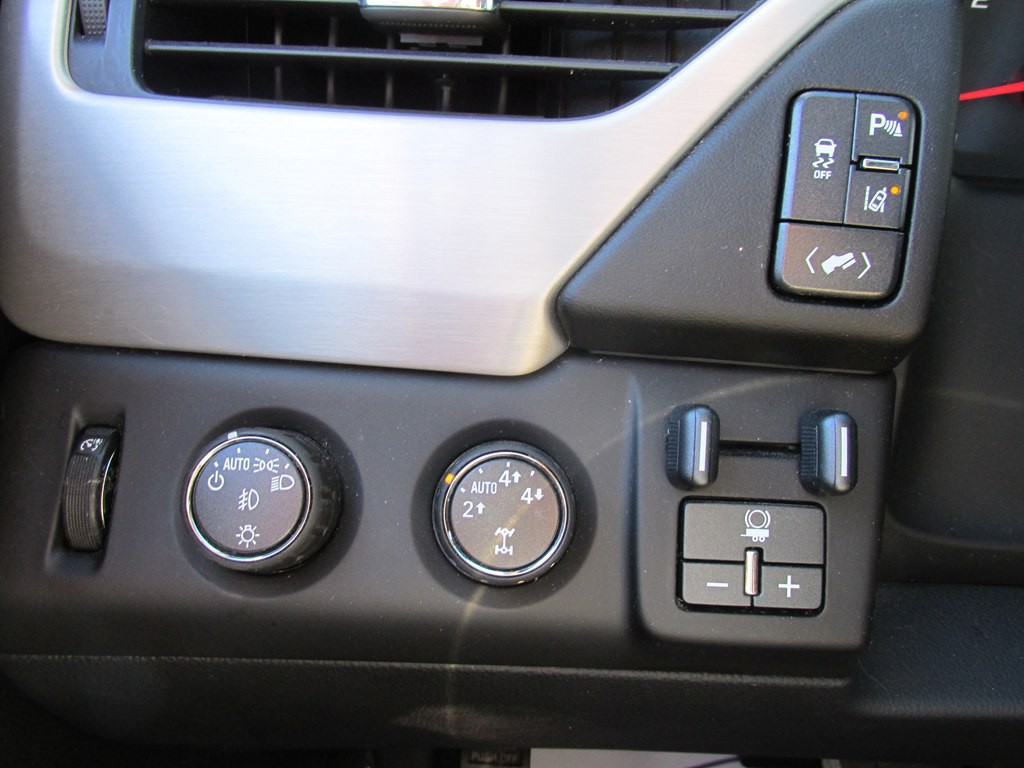 2015 GMC Yukon Image 16