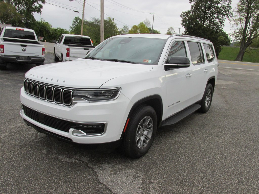 2024 Jeep Wagoneer Image 1