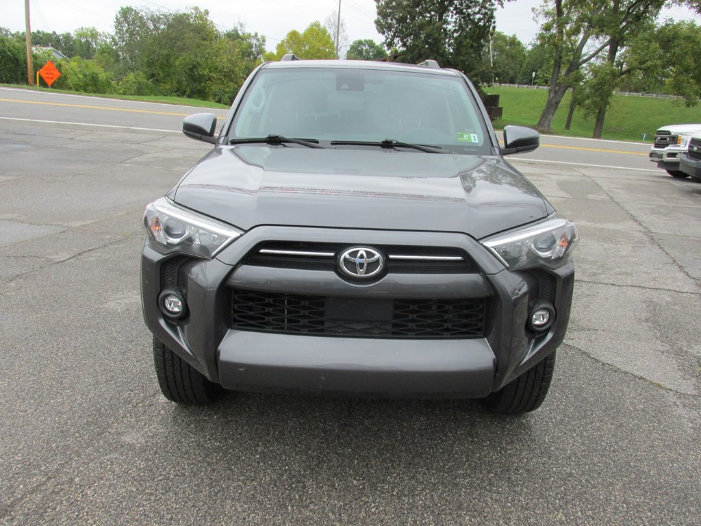 2023 Toyota 4Runner Image 3