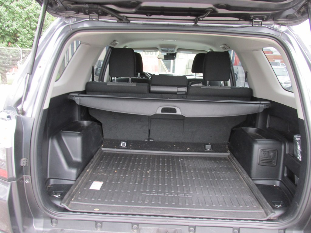 2023 Toyota 4Runner Image 8
