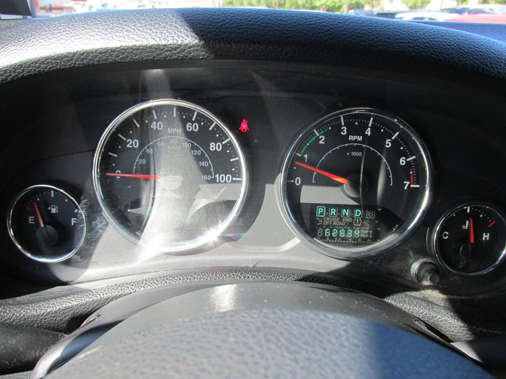 2013 Jeep Wrangler Image 2