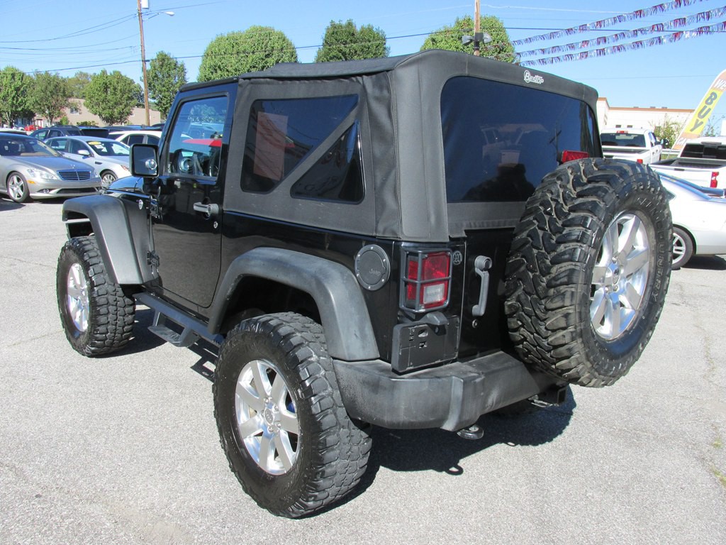 2013 Jeep Wrangler Image 6