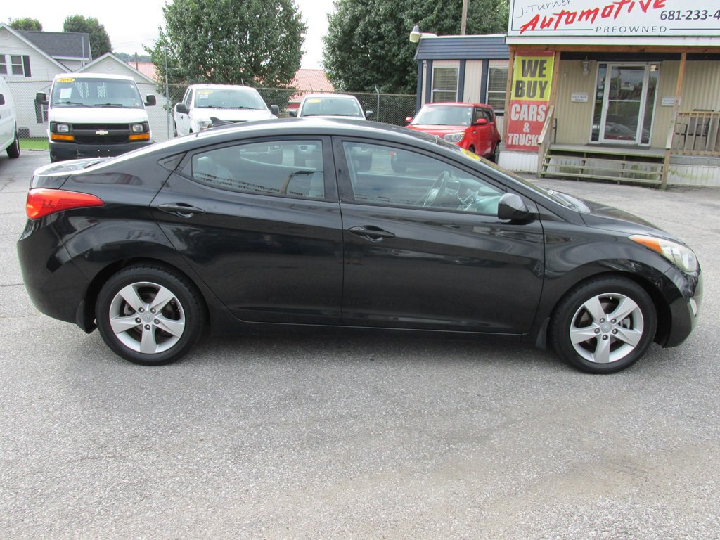 2013 Hyundai Elantra Image 4