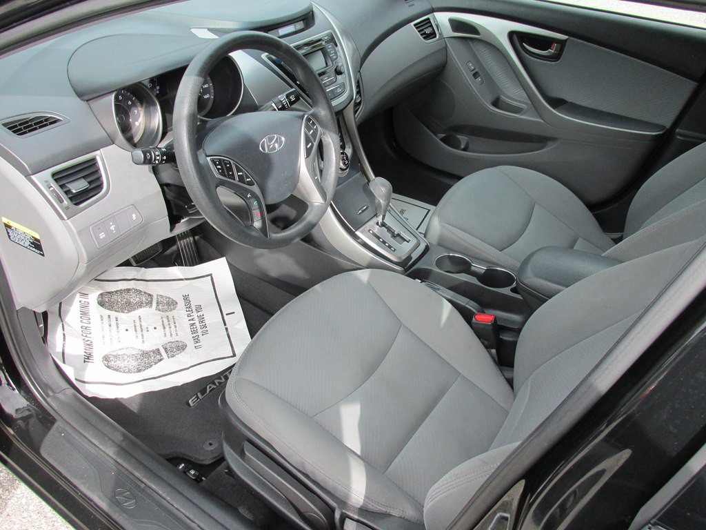 2013 Hyundai Elantra Image 7