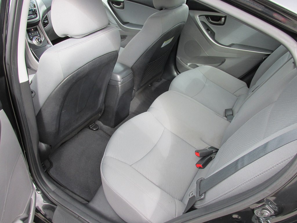 2013 Hyundai Elantra Image 8
