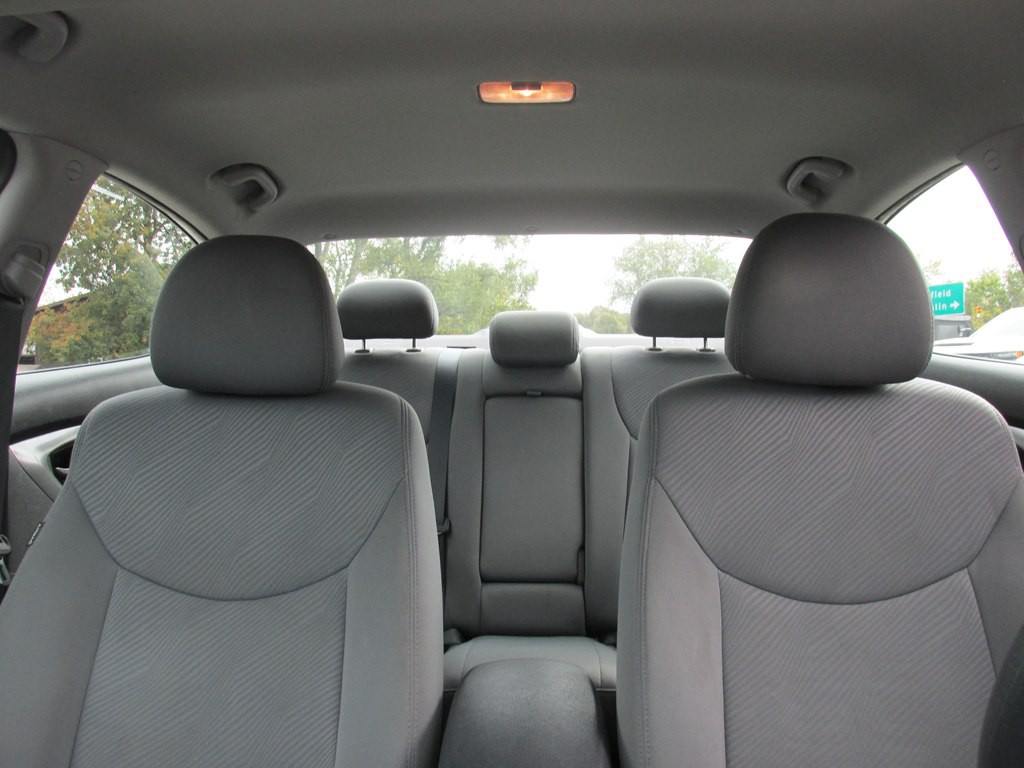 2013 Hyundai Elantra Image 9