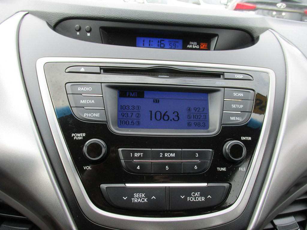 2013 Hyundai Elantra Image 10