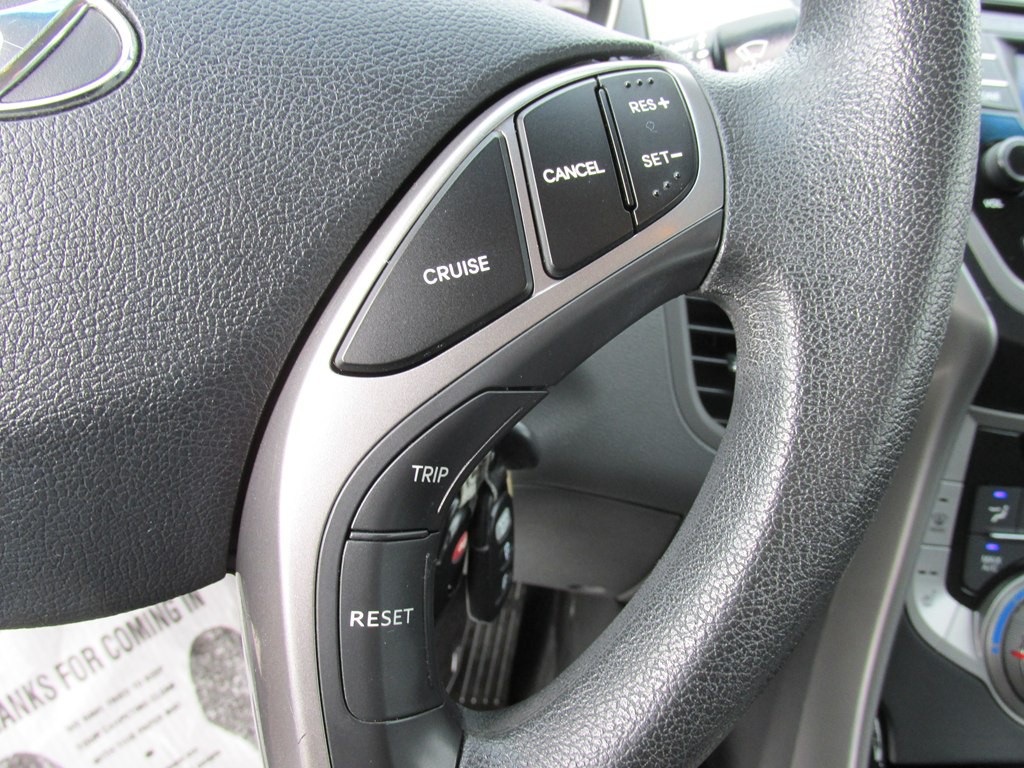 2013 Hyundai Elantra Image 12