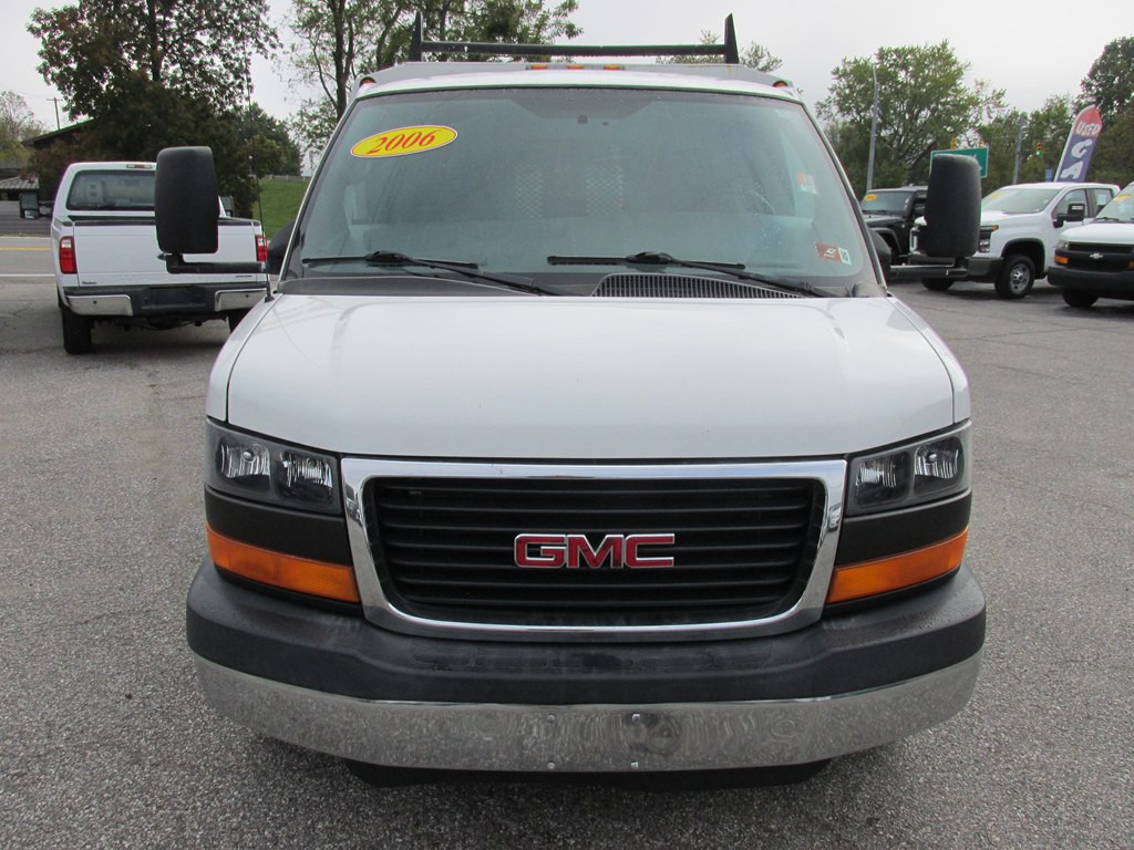2006 GMC Savana Image 3