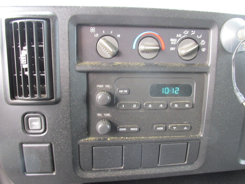 2006 GMC Savana Image 8