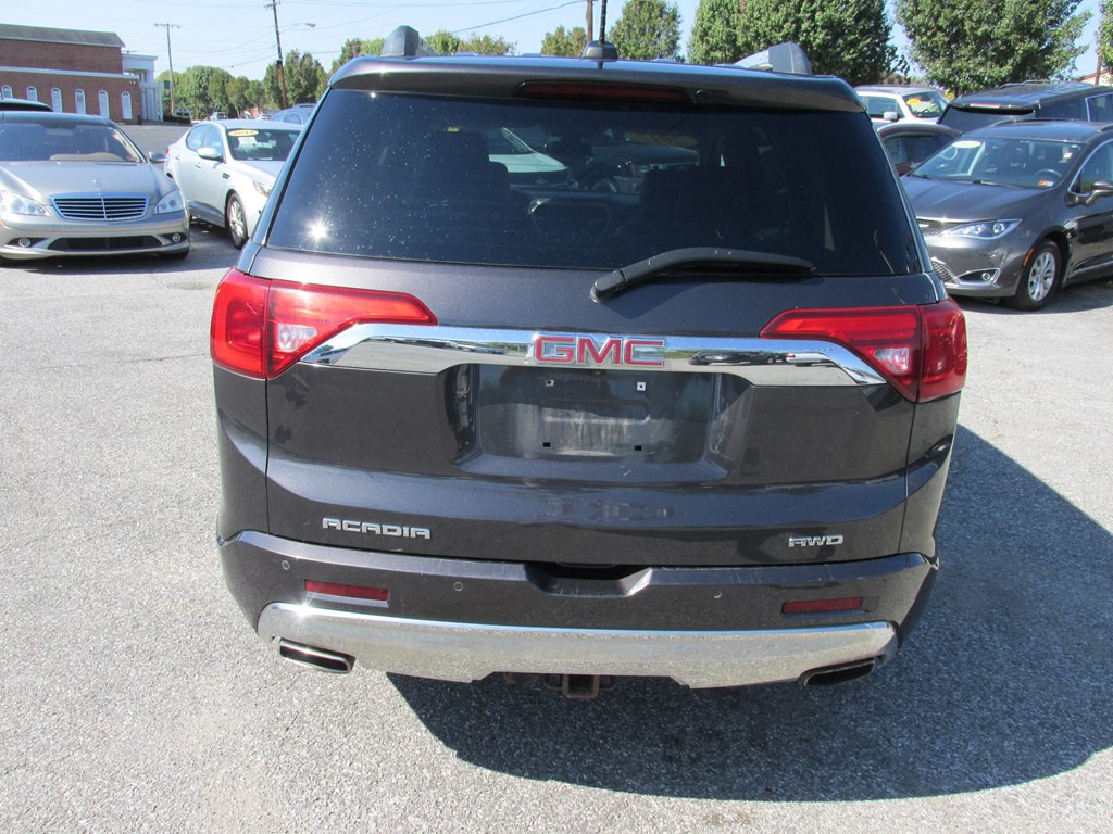 2017 GMC Acadia Image 5