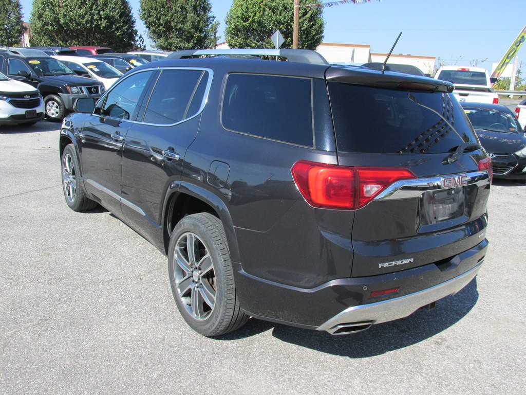 2017 GMC Acadia Image 6