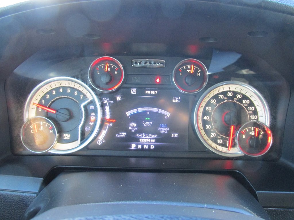 2016 RAM 1500 Image 2