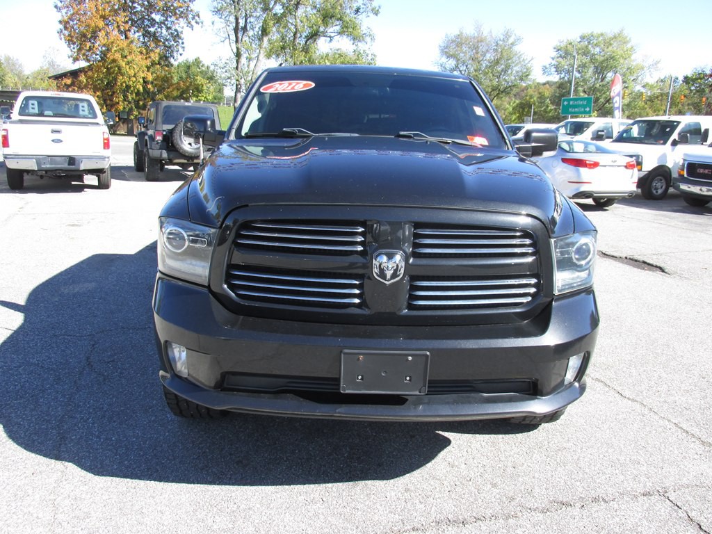2016 RAM 1500 Image 3