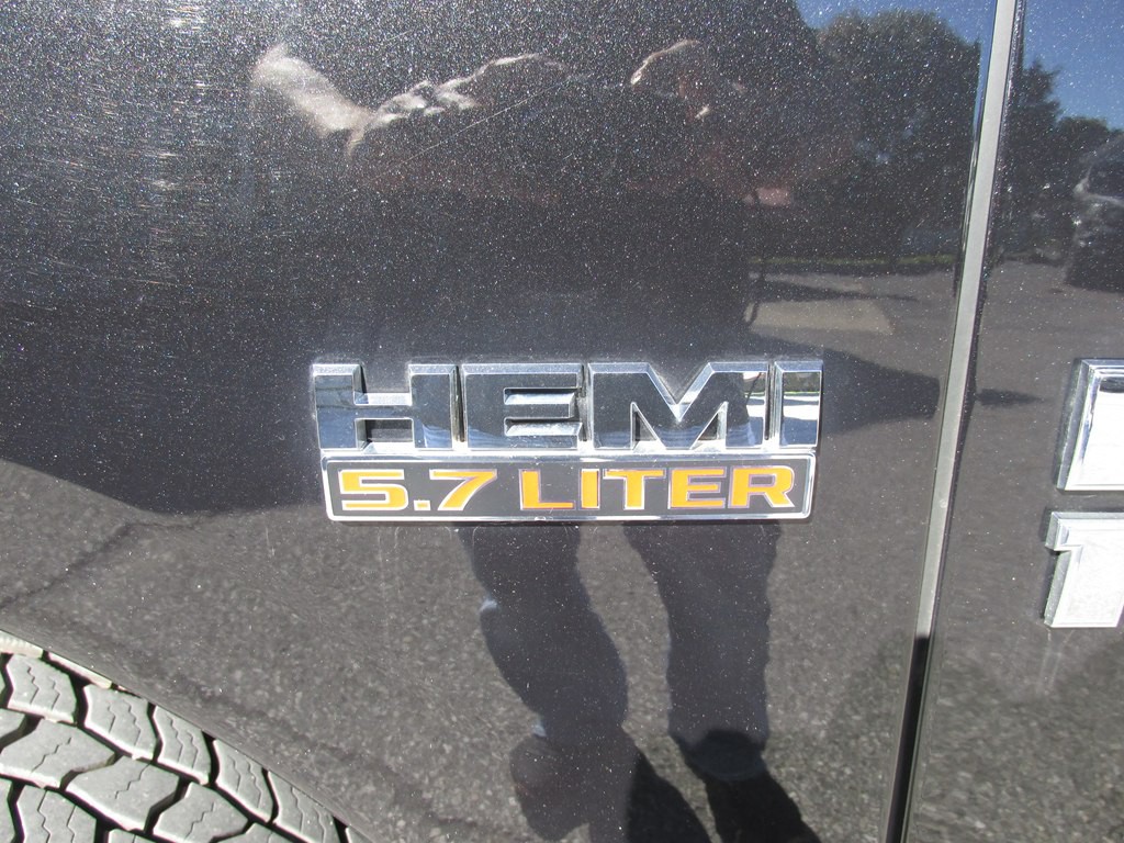 2016 RAM 1500 Image 8