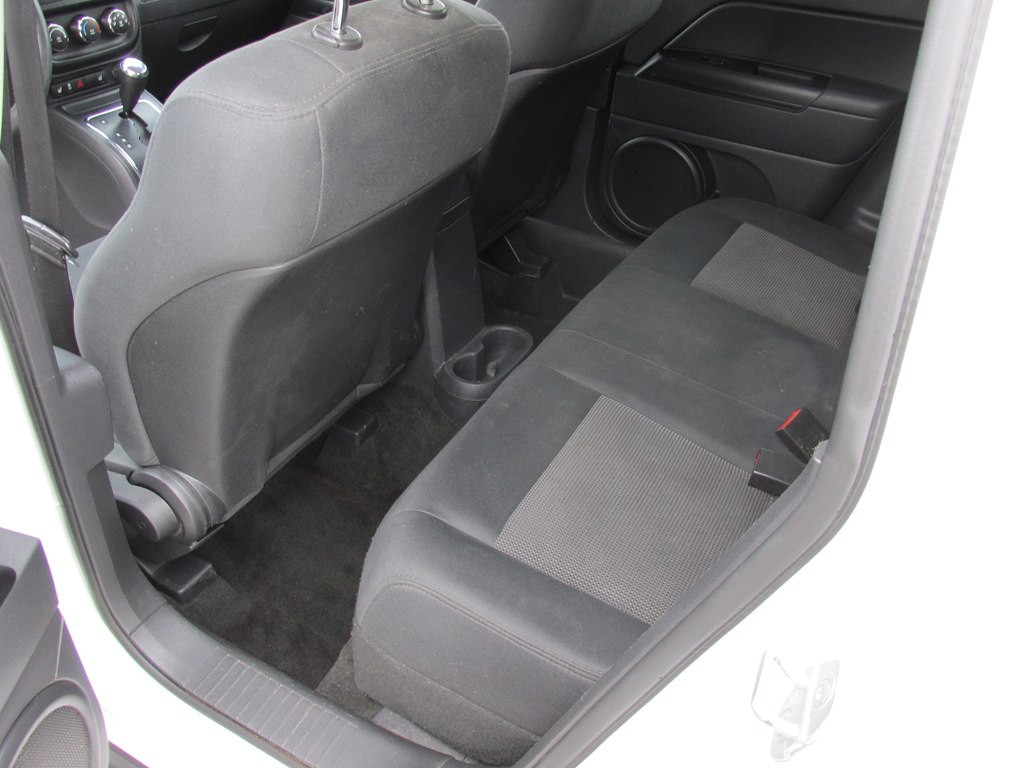 2012 Jeep Compass Image 10