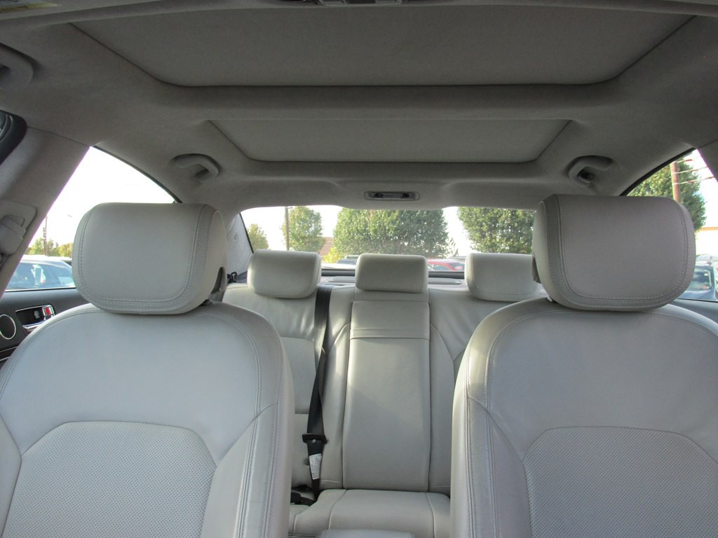 2016 Kia Cadenza Image 10