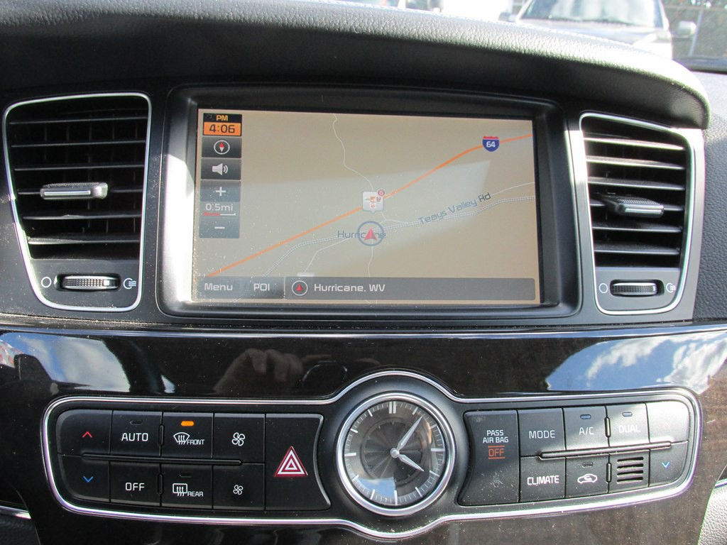 2016 Kia Cadenza Image 12